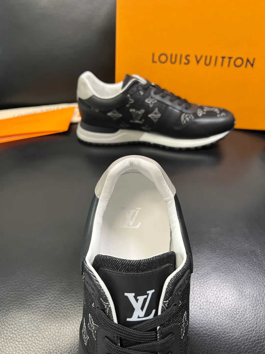 Men's shoes 💰740 Lv high quality top handicrafts Louis Vuitton, counters are equipped with the original factory, the uppers are imported from Italy, high-quality splicing colorful complex crafts, imported cowhide lining is soft and comfortable, soles: original soles specially provided by the original factory, T men's shoes 💰U exclusive movable molded soles are super comfortable, original factory single goods, code number 39-44 (customized 45)